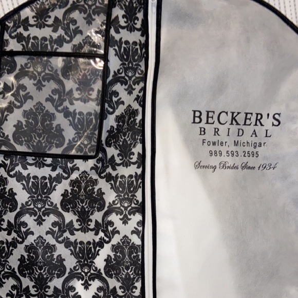 2017 Allure Bridal Gown- never used - Picture 9 of 11